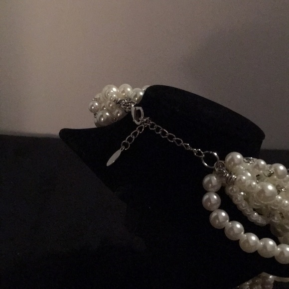 8 strand braided assorted sized pearls and rhinestone necklace - Picture 3 of 4